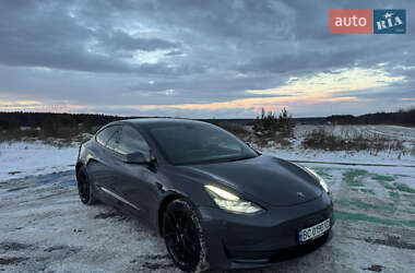 Седан Tesla Model 3 2021 в Луцке