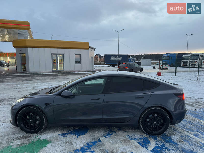 Седан Tesla Model 3 2021 в Луцке