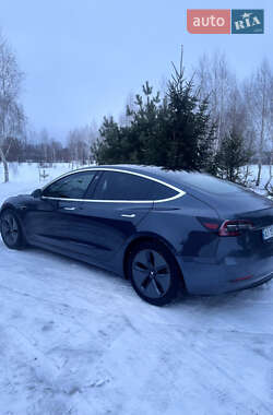 Седан Tesla Model 3 2018 в Броварах