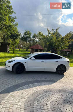 Седан Tesla Model 3 2019 в Львові