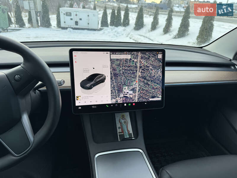 Седан Tesla Model 3 2022 в Львові