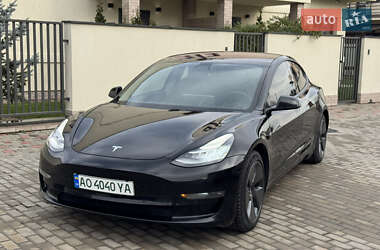 Седан Tesla Model 3 2018 в Ужгороде