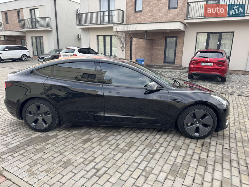 Седан Tesla Model 3 2018 в Ужгороді