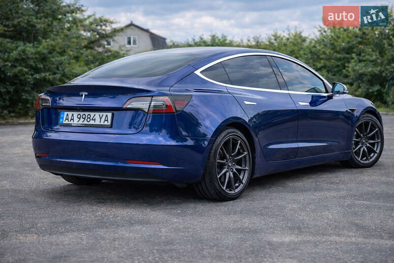 Седан Tesla Model 3 2019 в Киеве фото 5 Седан Tesla Model 3 2019 в Киеве