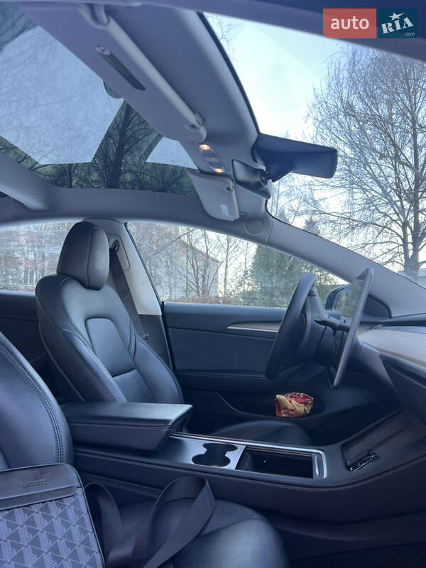 Седан Tesla Model 3 2023 в Львові фото 15 Седан Tesla Model 3 2023 в Львові