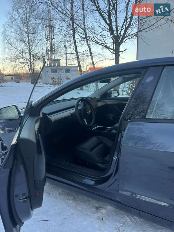 Седан Tesla Model 3 2023 в Львові фото 17 Седан Tesla Model 3 2023 в Львові