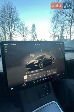 Седан Tesla Model 3 2023 в Львове