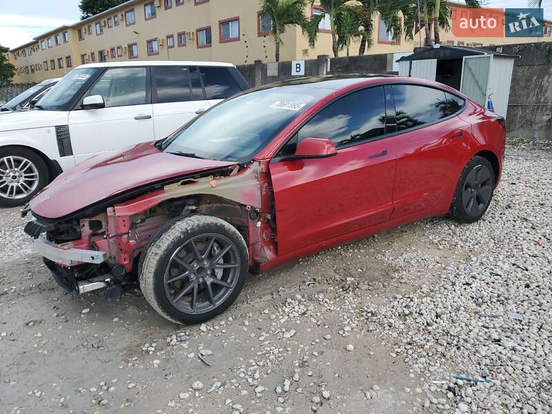 Седан Tesla Model 3 2023 в Вінниці