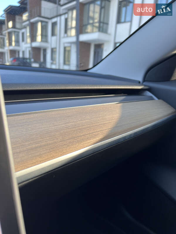 Седан Tesla Model 3 2018 в Рівному фото 18 Седан Tesla Model 3 2018 в Рівному