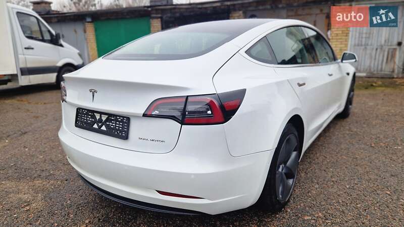 Седан Tesla Model 3 2020 в Києві фото 29 Седан Tesla Model 3 2020 в Києві