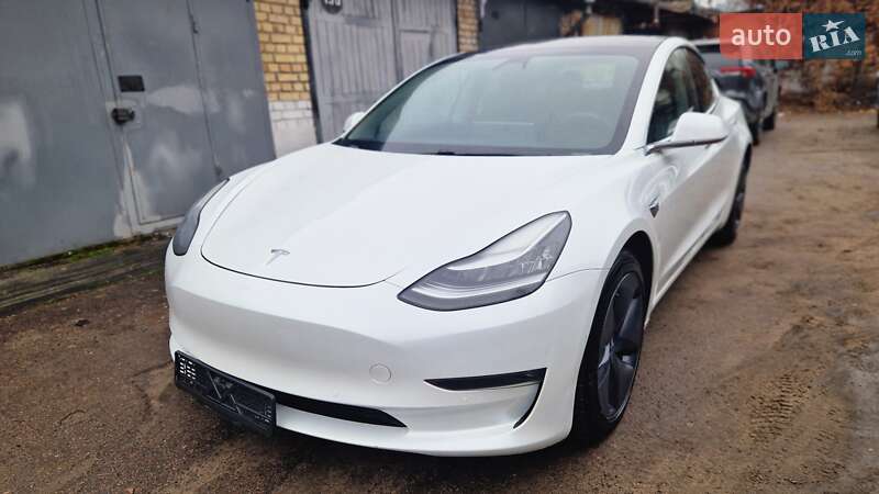 2020 Tesla Model 3, VIN 5YJ3E1EB3LF735401:plate — фото 1 (autoria)