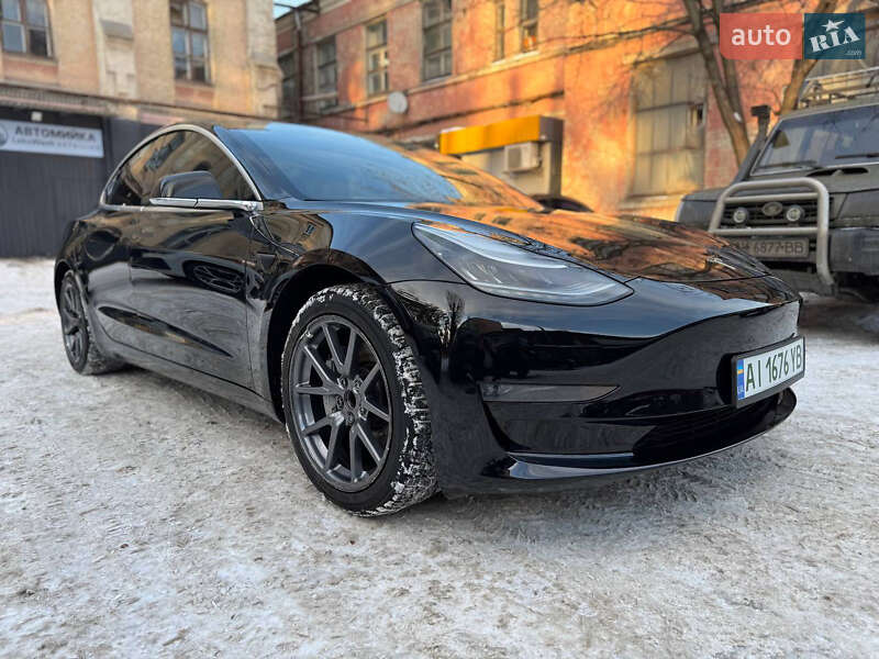 Седан Tesla Model 3 2020 в Киеве фото 4 Седан Tesla Model 3 2020 в Киеве