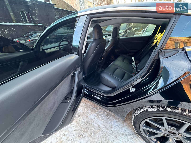 Седан Tesla Model 3 2020 в Киеве фото 14 Седан Tesla Model 3 2020 в Киеве
