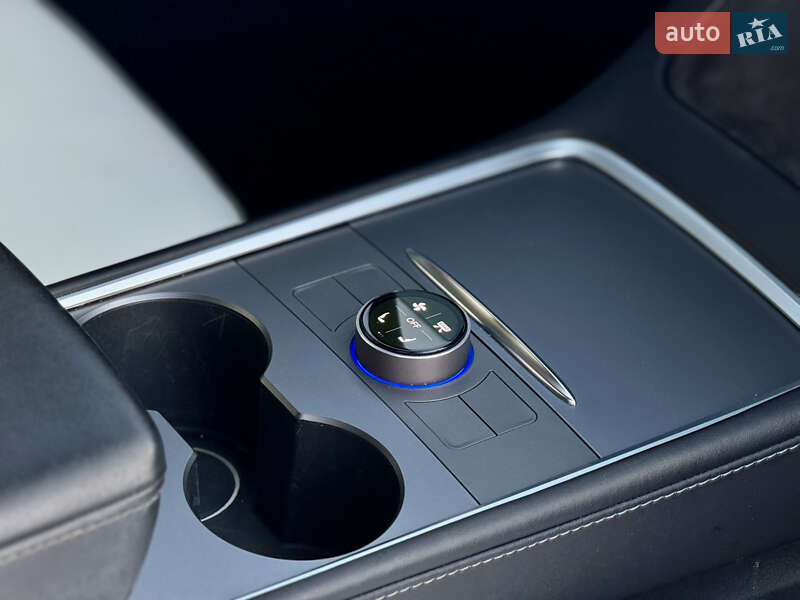 Седан Tesla Model 3 2022 в Харькове