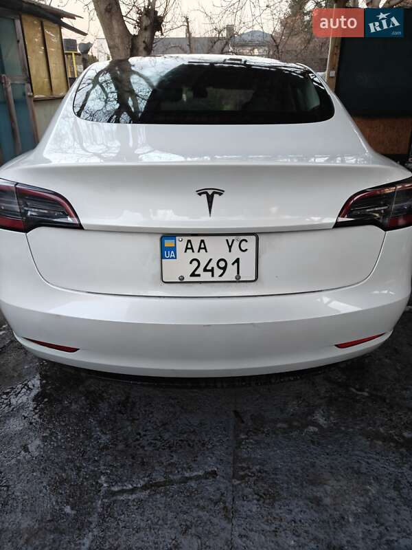 Седан Tesla Model 3 2023 в Киеве фото 4 Седан Tesla Model 3 2023 в Киеве