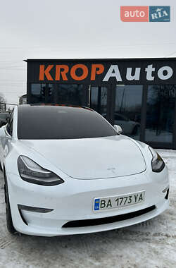 Седан Tesla Model 3 2020 в Кропивницком