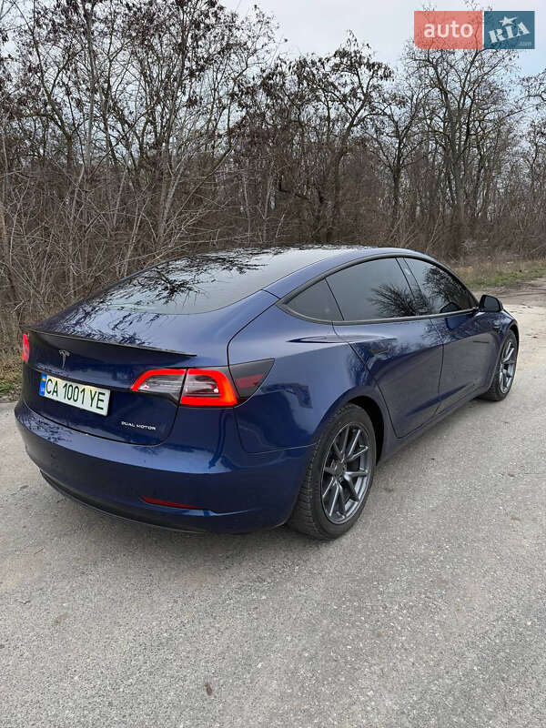 Седан Tesla Model 3 2022 в Золотоноші