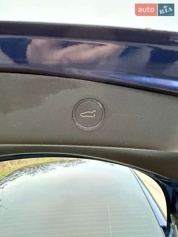 Седан Tesla Model 3 2022 в Золотоноші