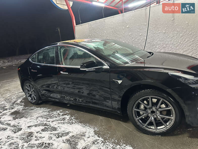 Седан Tesla Model 3 2019 в Луцьку фото 2 Седан Tesla Model 3 2019 в Луцьку