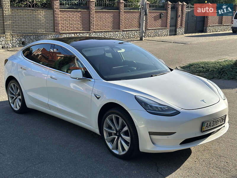 Седан Tesla Model 3 2018 в Киеве фото 5 Седан Tesla Model 3 2018 в Киеве