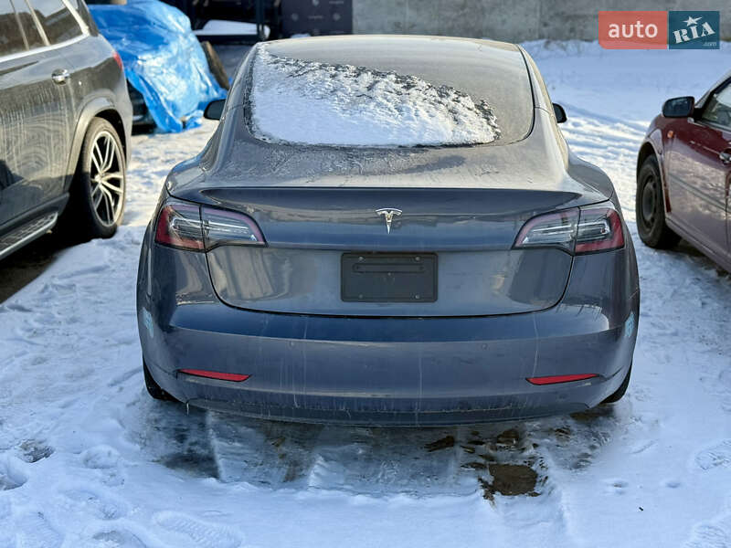 Седан Tesla Model 3 2022 в Львове