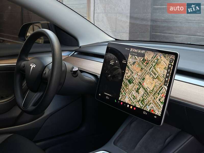 Седан Tesla Model 3 2021 в Николаеве