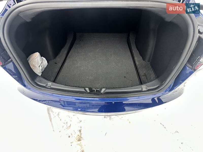 Седан Tesla Model 3 2020 в Львове фото 24 Седан Tesla Model 3 2020 в Львове