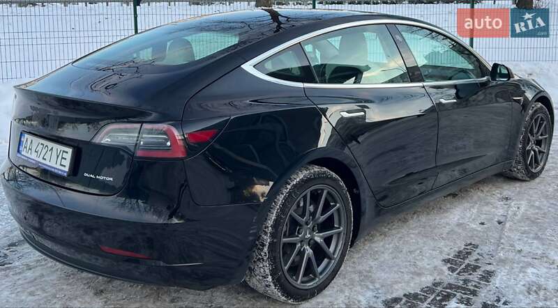 Седан Tesla Model 3 2019 в Києві