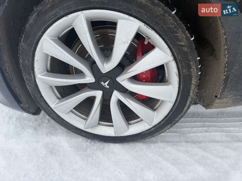 Седан Tesla Model 3 2018 в Кам'янець-Подільському