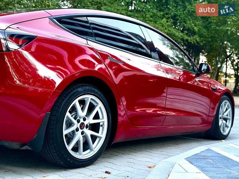 Седан Tesla Model 3 2021 в Івано-Франківську фото 47 Седан Tesla Model 3 2021 в Івано-Франківську