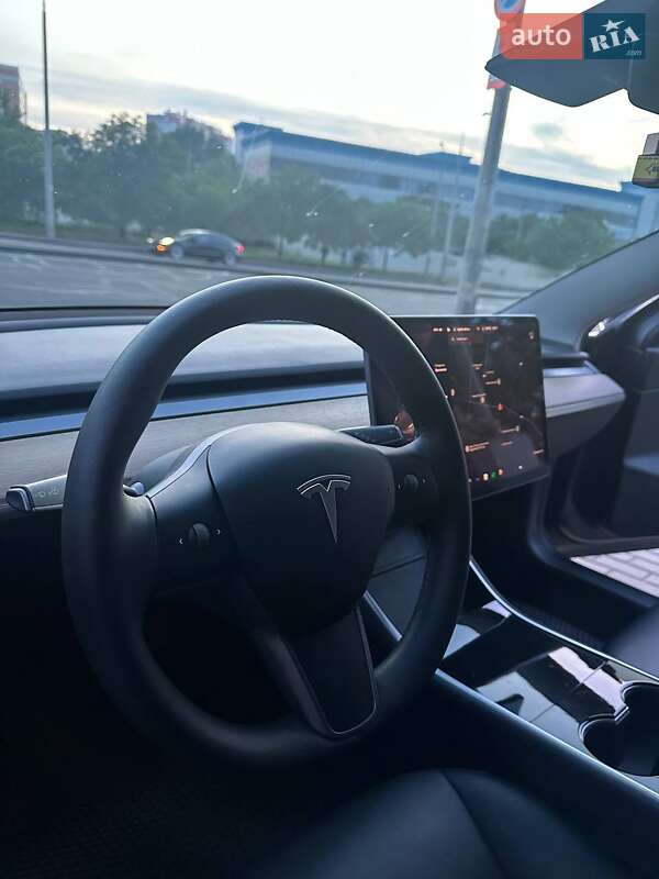Седан Tesla Model 3 2020 в Одессе
