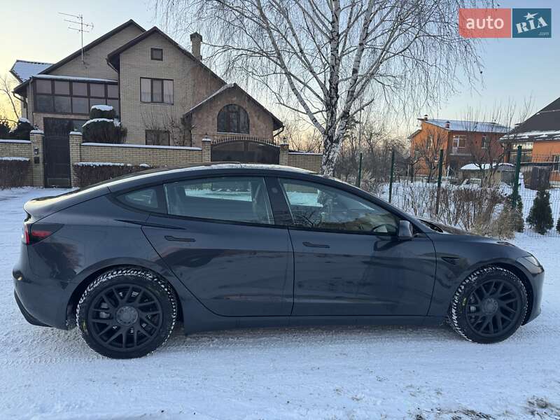 Седан Tesla Model 3 2024 в Киеве