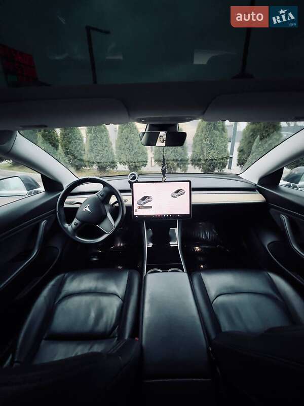Седан Tesla Model 3 2018 в Харькове