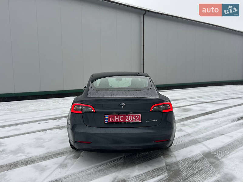 Седан Tesla Model 3 2020 в Виннице