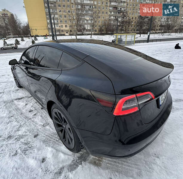 Седан Tesla Model 3 2022 в Днепре