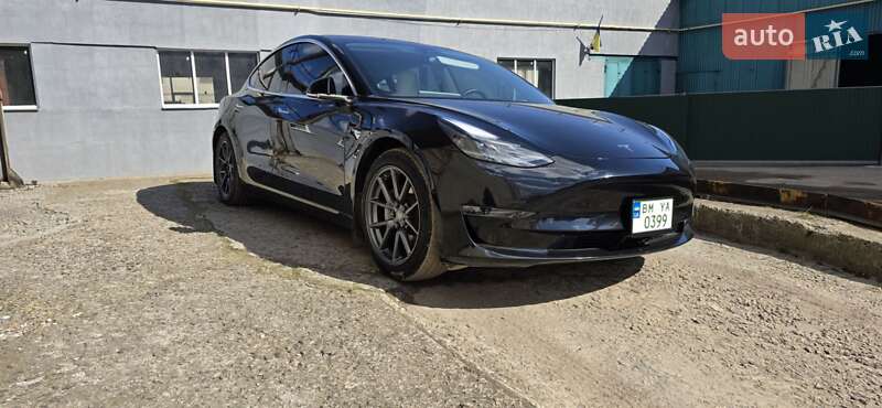Седан Tesla Model 3 2019 в Сумах