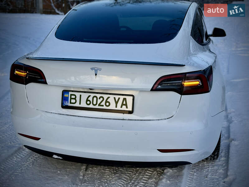 Седан Tesla Model 3 2021 в Полтаве