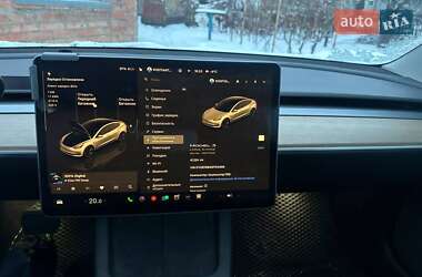 Седан Tesla Model 3 2022 в Виннице