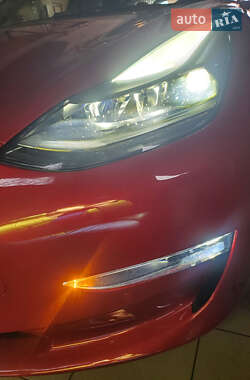 Седан Tesla Model 3 2022 в Ивано-Франковске