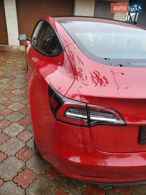 Седан Tesla Model 3 2022 в Ивано-Франковске