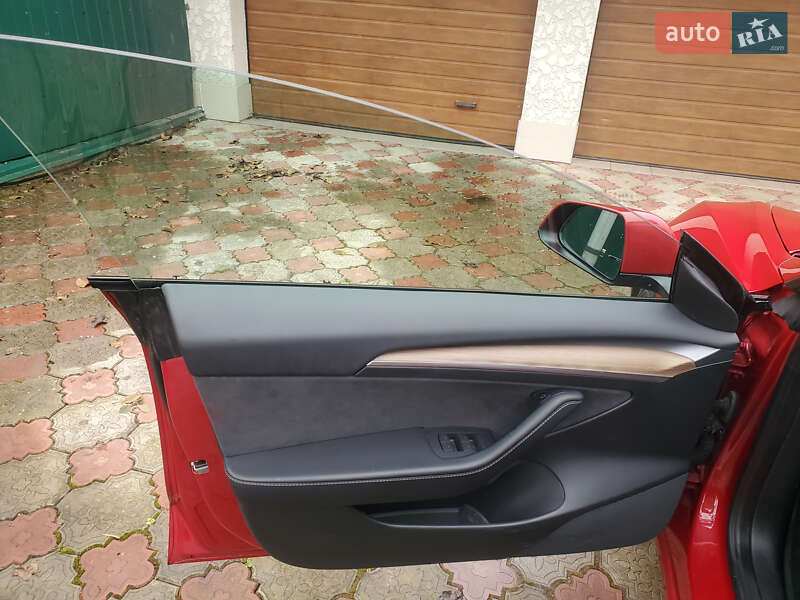 Седан Tesla Model 3 2022 в Ивано-Франковске