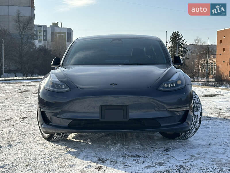 Tesla Model 3 2023