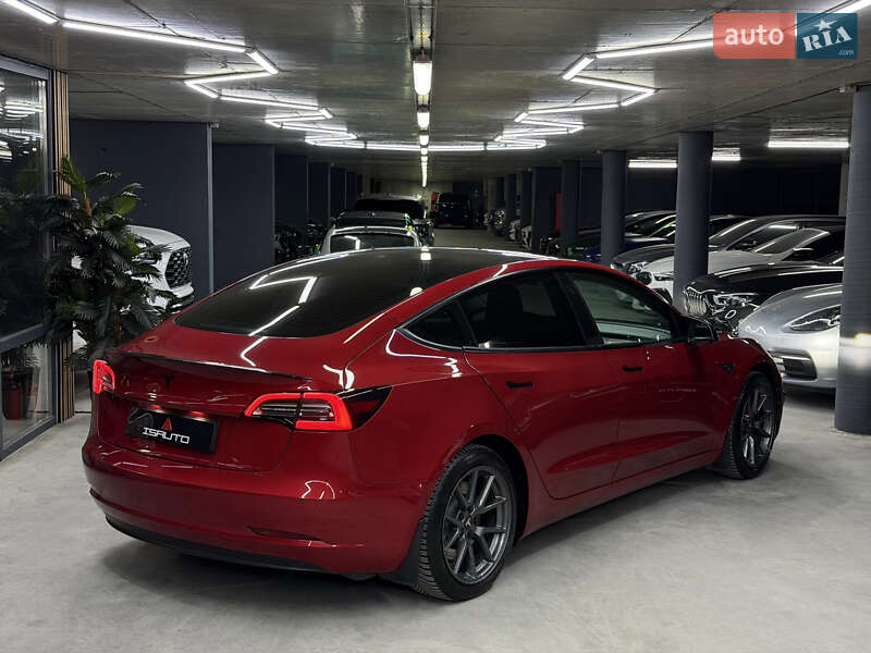 Седан Tesla Model 3 2021 в Одессе
