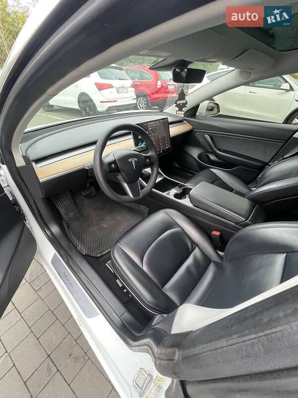 Седан Tesla Model 3 2018 в Львове фото 8 Седан Tesla Model 3 2018 в Львове