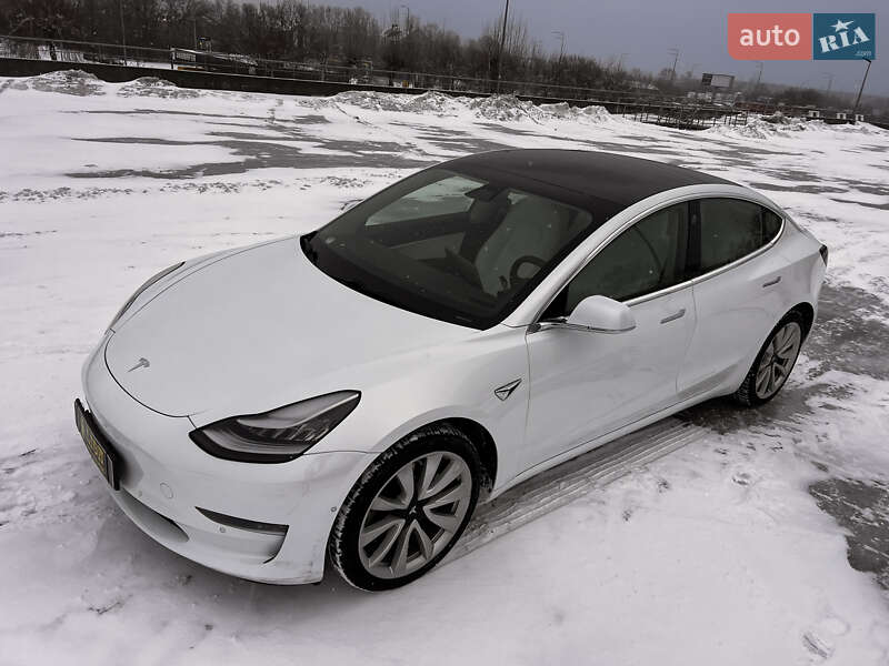 Седан Tesla Model 3 2019 в Киеве фото Седан Tesla Model 3 2019 в Киеве