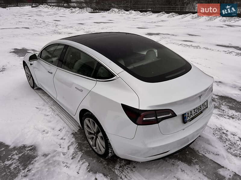 Седан Tesla Model 3 2019 в Киеве фото 7 Седан Tesla Model 3 2019 в Киеве