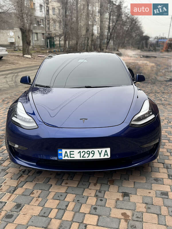 Седан Tesla Model 3 2020 в Днепре