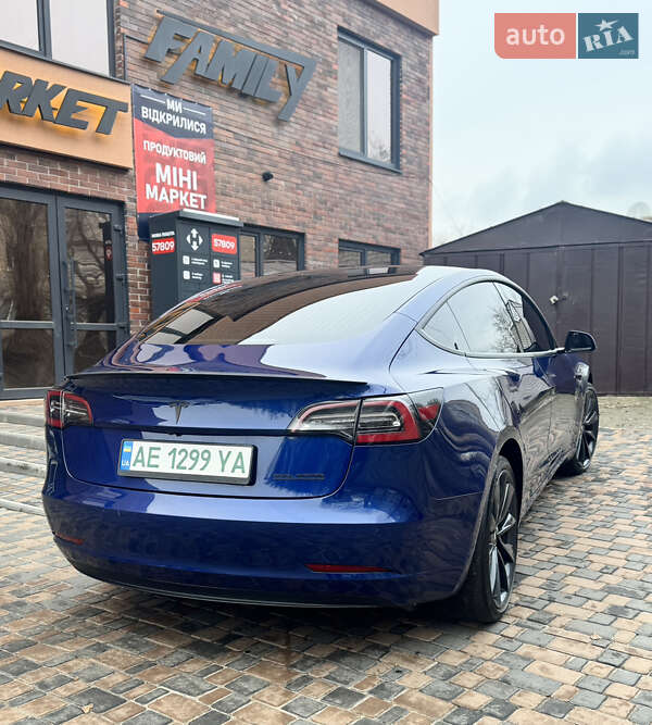 Седан Tesla Model 3 2020 в Днепре