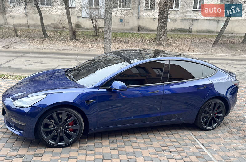 Седан Tesla Model 3 2020 в Днепре