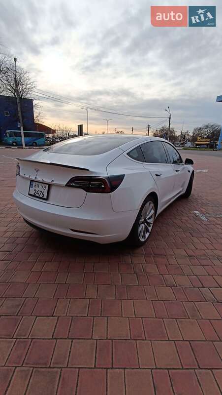 Седан Tesla Model 3 2019 в Одессе